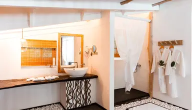 Bliss Praslin