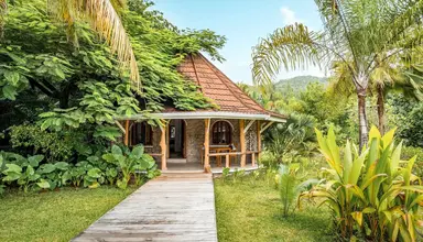 Bliss Praslin