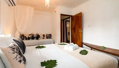 Bliss Praslin