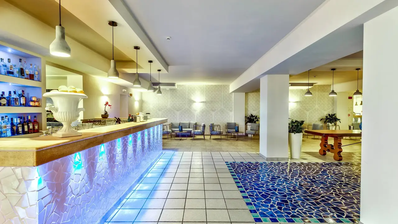 Blu Hotel Laconia Village