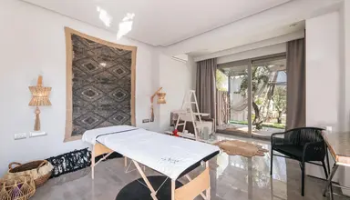 Blue Carpet Luxury Suites