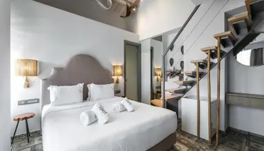 Blue Carpet Luxury Suites