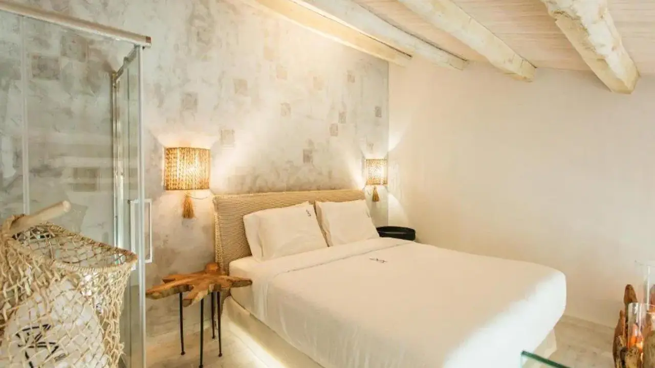 Blue Carpet Luxury Suites