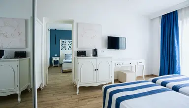 Blue Dreams Resort 