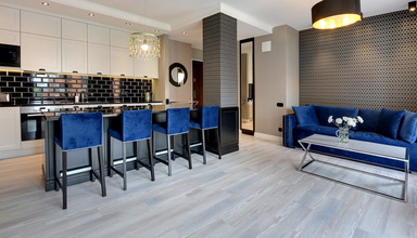 Blue Mandarin Riverside