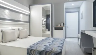 Blue Marlin Deluxe Spa & Resort