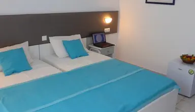 Blue nest kos