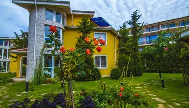 Blue Orange Beach Resort