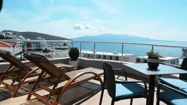 Blue Sky (Saranda)