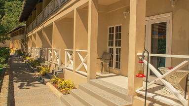 Blue Waters Inn