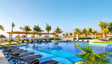 BlueBay Grand Esmeralda