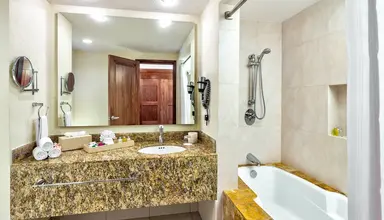 BlueBay Grand Esmeralda