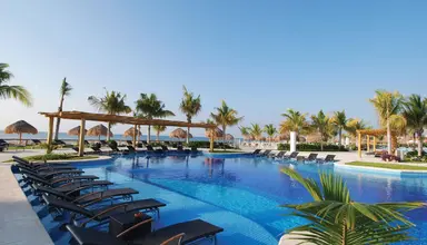 BlueBay Grand Esmeralda