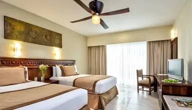 BlueBay Grand Esmeralda