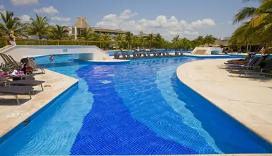 BlueBay Grand Esmeralda
