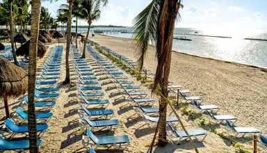 BlueBay Grand Esmeralda