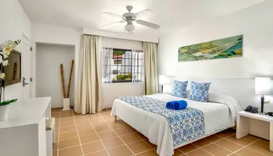 Bluebay Villas Doradas