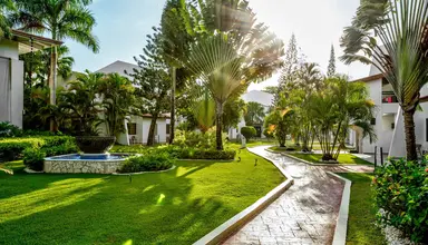 Bluebay Villas Doradas
