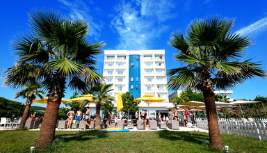 Blumare Resort