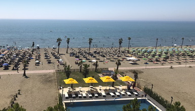 Blumare Resort