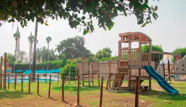BM Beach Hotel
