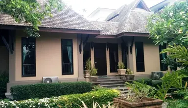 Botany Beach Resort