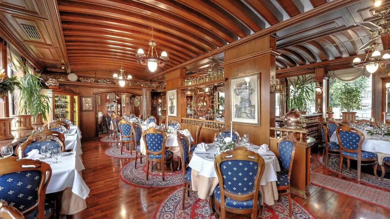 Botel Admiral
