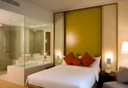 Boulevard, Autograph Collection 