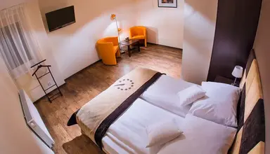 Boutique Hotel's III