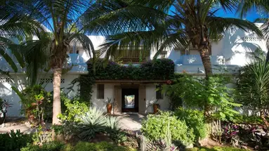 Boutique Uzuri