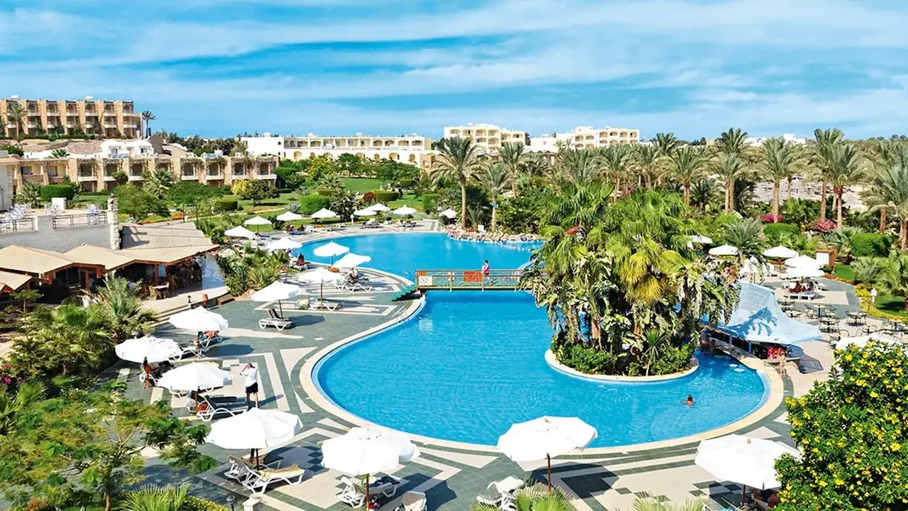Brayka Bay Resort