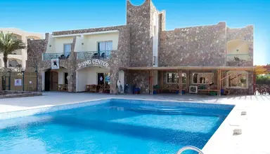 Brayka Bay Resort