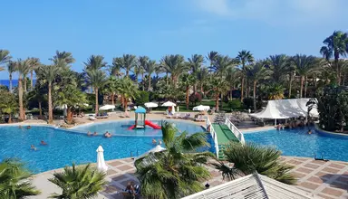 Brayka Bay Resort