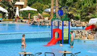 Brayka Bay Resort