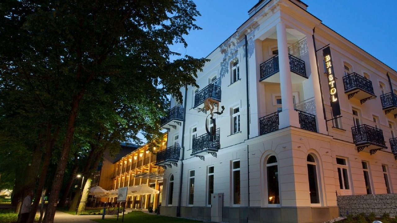 Bristol Art & Medical SPA