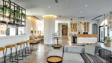 Cabana Blu Hotel & Suites