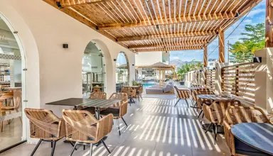 Cabana Blu Hotel & Suites