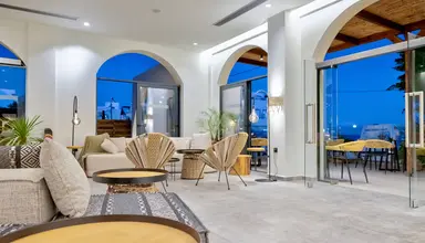Cabana Blu Hotel & Suites