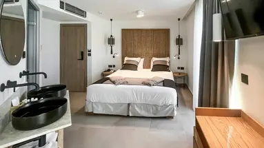 Cabana Blu Hotel & Suites