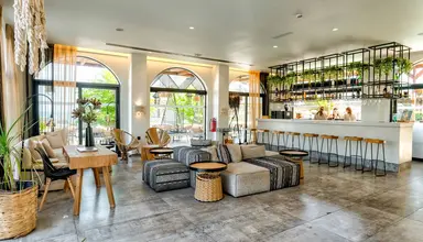 Cabana Blu Hotel & Suites