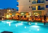 Cabana Blu & Suites