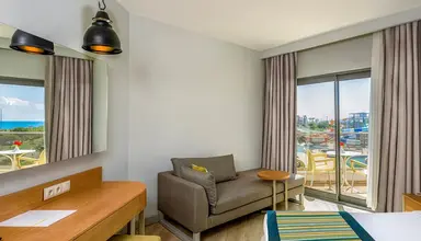 Calido Maris Resort
