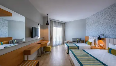 Calido Maris Resort