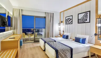 Calido Maris Resort