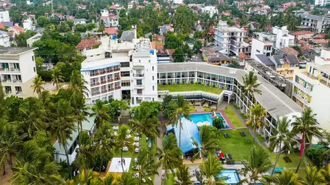 Hotel Camelot Beach