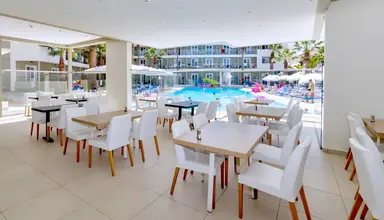 Cameo Beach Resort