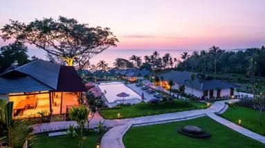 Camia Resort & Spa