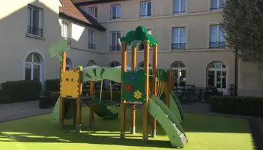 Campanile Val de France