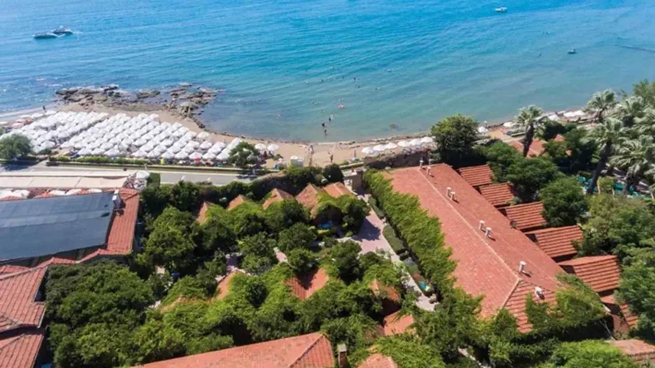 Can Garden Beach