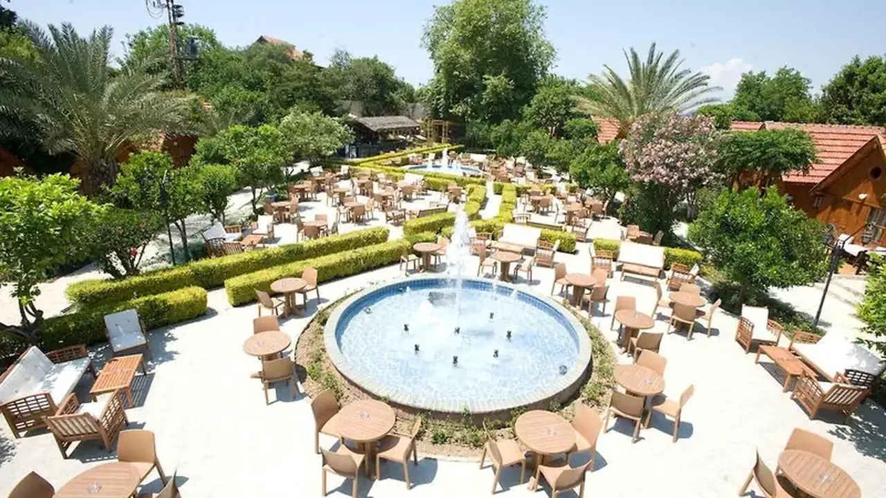 Can Garden Beach
